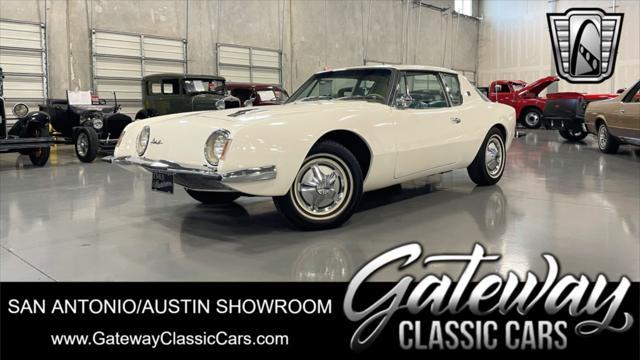 Photo of 1963 White Studebaker Avanti