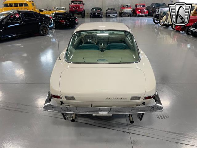 Photo of 1963 White Studebaker Avanti