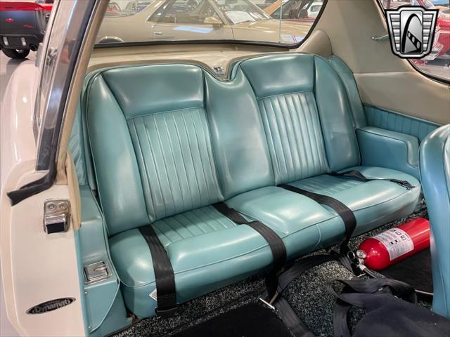 Photo of 1963 White Studebaker Avanti