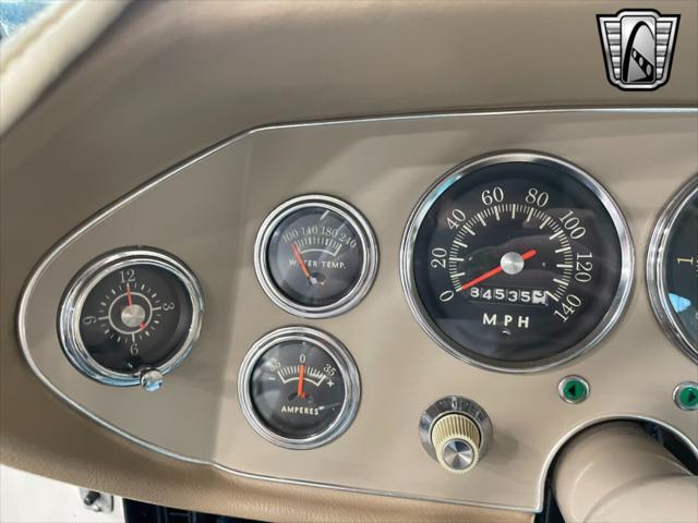 Photo of 1963 White Studebaker Avanti