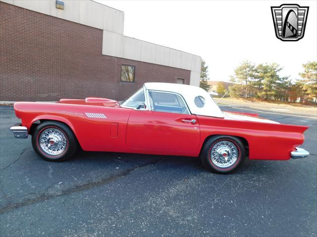Photo of 1957 Red Ford Thunderbird