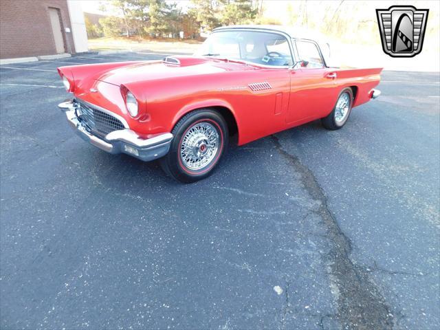 Photo of 1957 Red Ford Thunderbird