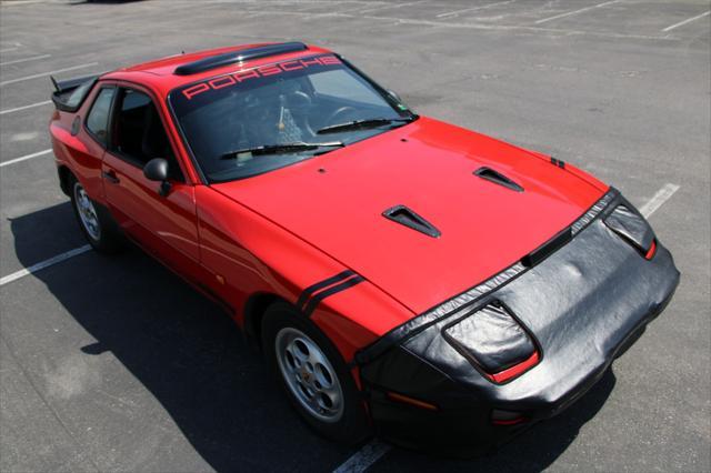 Photo of 1988 Red Porsche 944