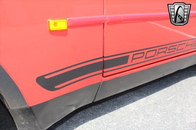 Photo of 1988 Red Porsche 944
