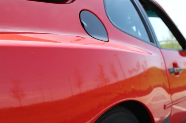 Photo of 1988 Red Porsche 944