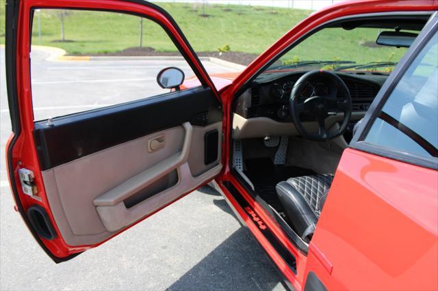 Photo of 1988 Red Porsche 944