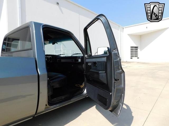 Photo of 1986 Gray Chevrolet C10/K10