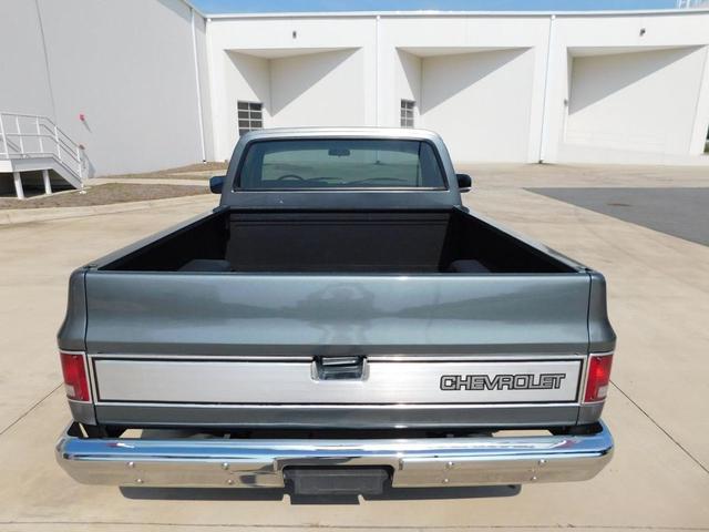 Photo of 1986 Gray Chevrolet C10/K10