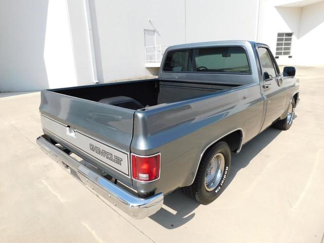 Photo of 1986 Gray Chevrolet C10/K10