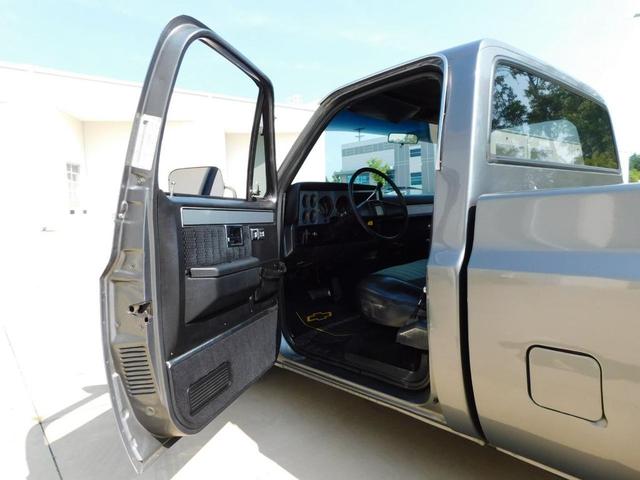 Photo of 1986 Gray Chevrolet C10/K10