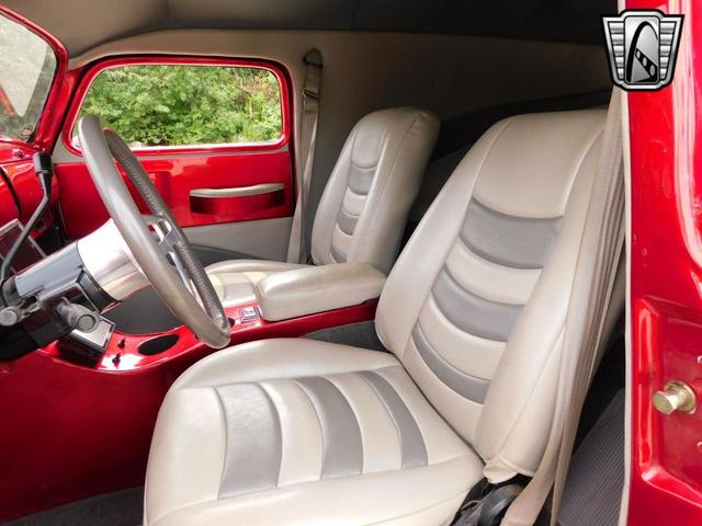 Photo of 1953 Red Chevrolet 3100
