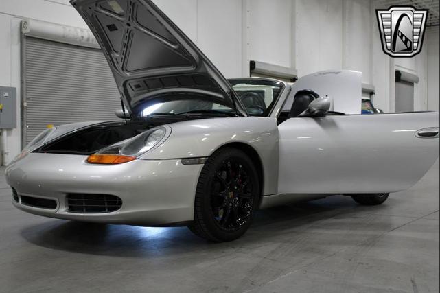 Photo of 2001 Gray Porsche Boxster