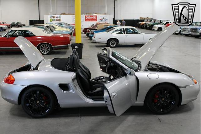 Photo of 2001 Gray Porsche Boxster