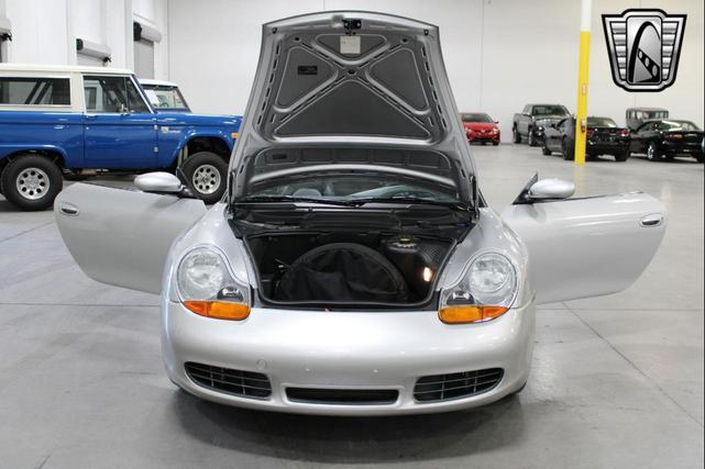 Photo of 2001 Gray Porsche Boxster