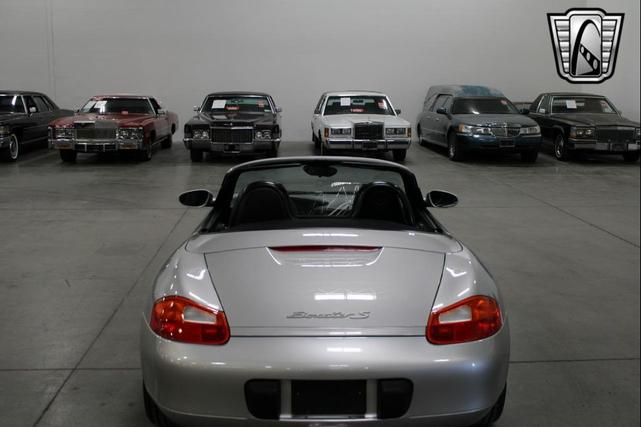 Photo of 2001 Gray Porsche Boxster