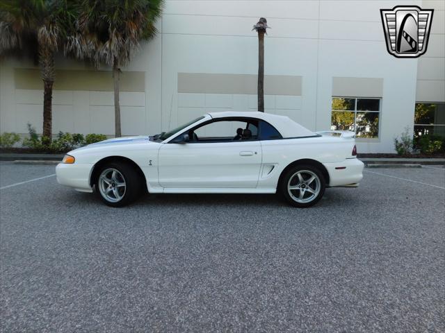 Photo of 1997 White Ford Mustang