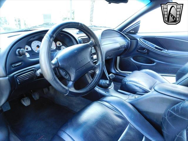 Photo of 1997 White Ford Mustang