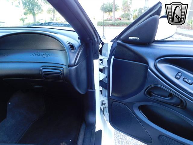 Photo of 1997 White Ford Mustang