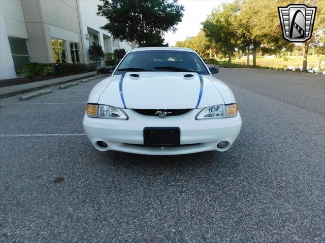 Photo of 1997 White Ford Mustang