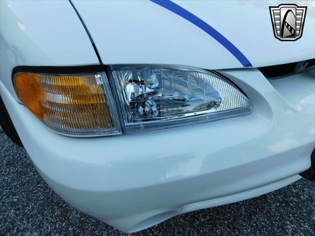 Photo of 1997 White Ford Mustang
