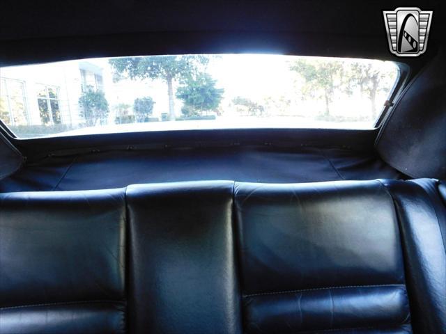 Photo of 1997 White Ford Mustang
