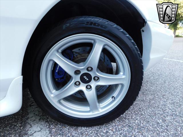Photo of 1997 White Ford Mustang