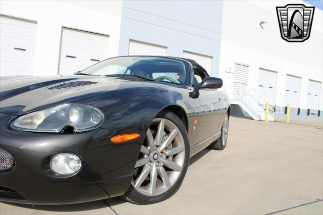 Photo of 2006 Grey Jaguar XKR