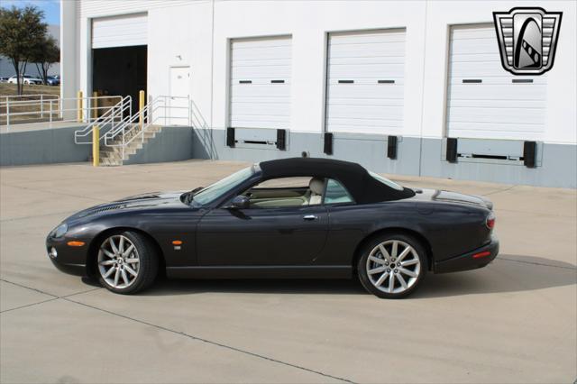 Photo of 2006 Grey Jaguar XKR