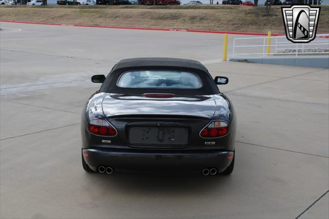 Photo of 2006 Grey Jaguar XKR