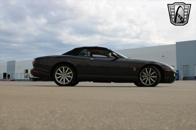 Photo of 2006 Grey Jaguar XKR