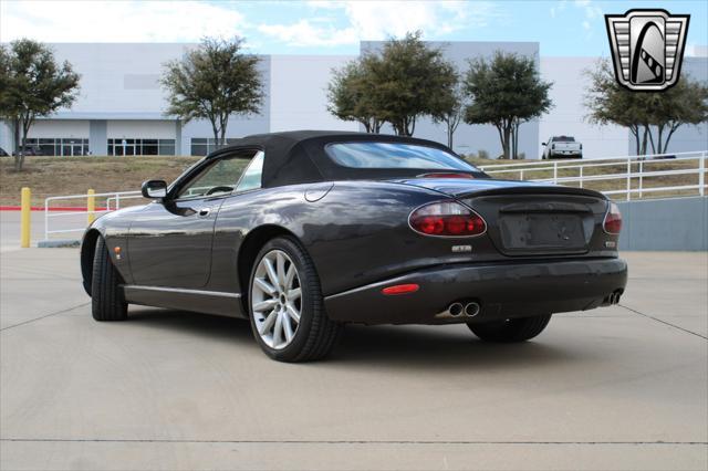Photo of 2006 Grey Jaguar XKR