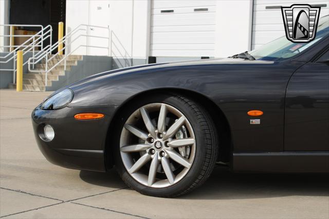 Photo of 2006 Grey Jaguar XKR