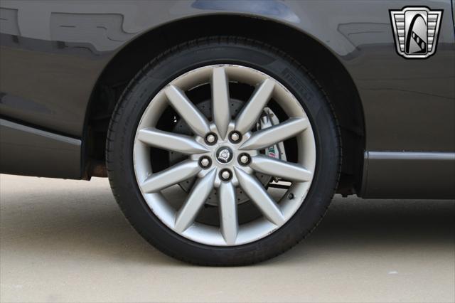 Photo of 2006 Grey Jaguar XKR