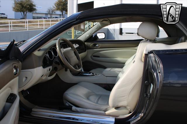 Photo of 2006 Grey Jaguar XKR