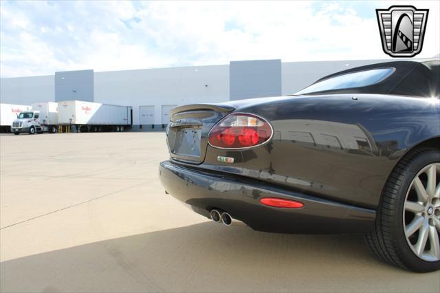 Photo of 2006 Grey Jaguar XKR