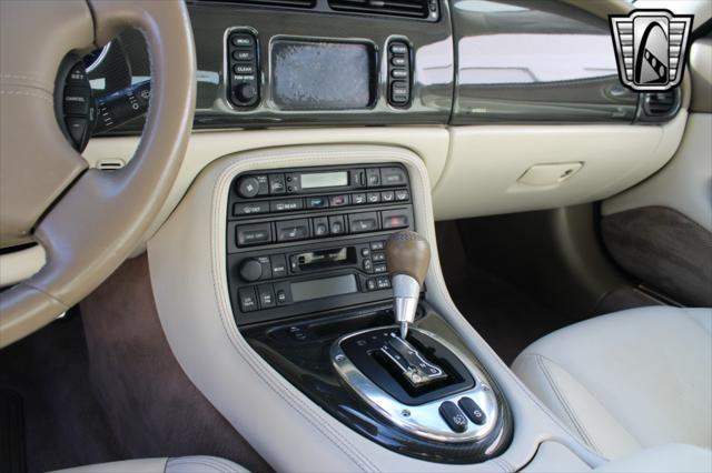 Photo of 2006 Grey Jaguar XKR