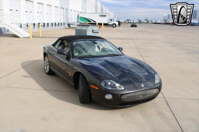 Photo of 2006 Grey Jaguar XKR