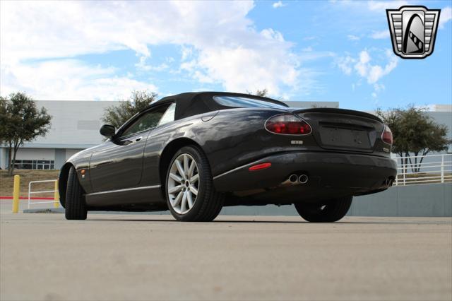 Photo of 2006 Grey Jaguar XKR