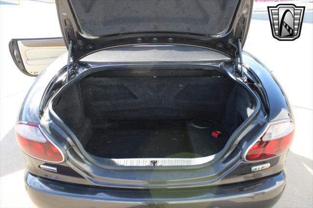 Photo of 2006 Grey Jaguar XKR