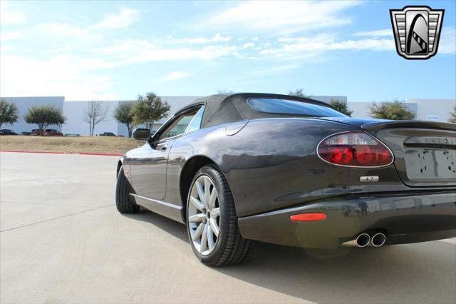 Photo of 2006 Grey Jaguar XKR