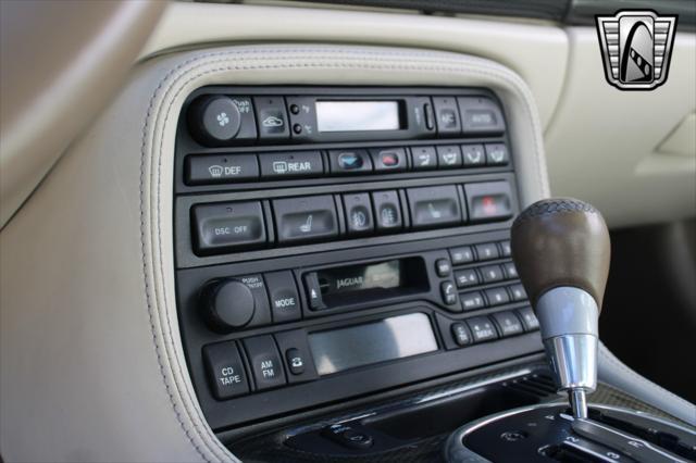 Photo of 2006 Grey Jaguar XKR