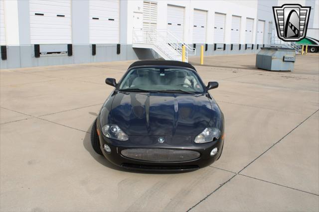 Photo of 2006 Grey Jaguar XKR