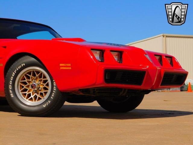 Photo of 1980 Red Pontiac Firebird