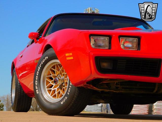 Photo of 1980 Red Pontiac Firebird