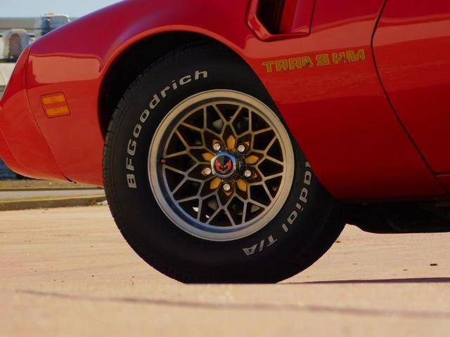 Photo of 1980 Red Pontiac Firebird
