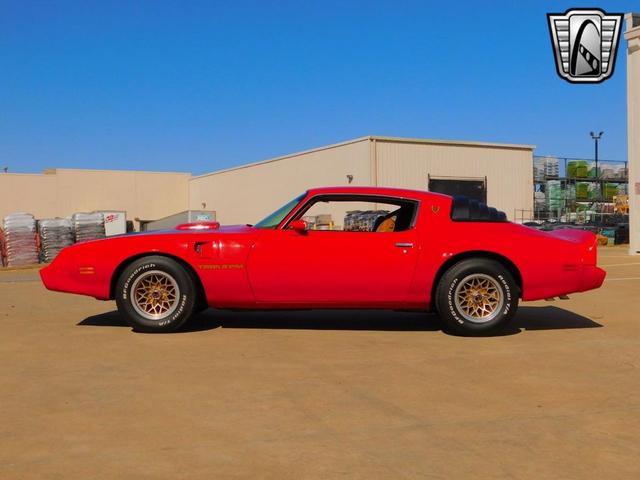 Photo of 1980 Red Pontiac Firebird