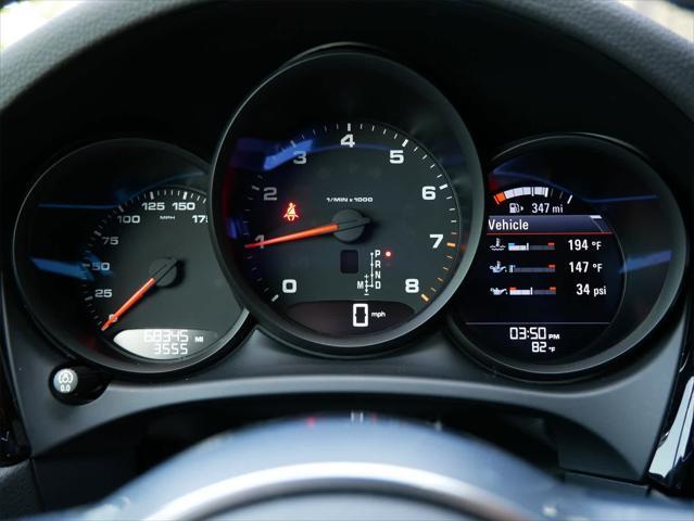 Photo of 2019 Black Porsche Macan