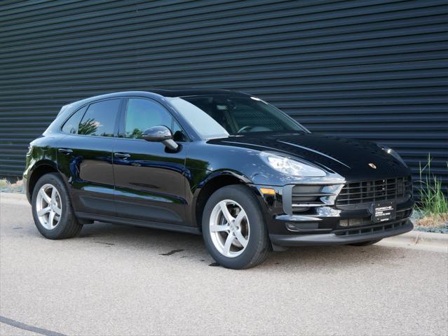 Photo of 2019 Black Porsche Macan