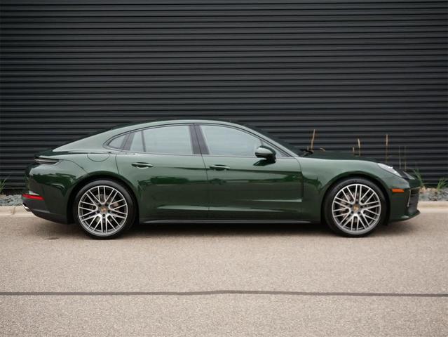 Photo of 2024 Green Porsche Panamera