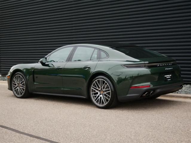 Photo of 2024 Green Porsche Panamera